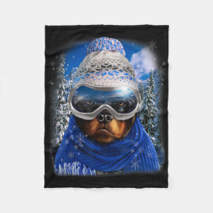 Rottweiler Hund im Winter Ski Snowboarden Sport Wi Fleecedecke