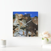 Rottweiler Hunde-und Felsen-Wand-Klippen-Fantasie Quadratische Wanduhr (Zuhause)