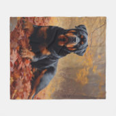 Rottweiler im Herbst Leaves Fall Inspiriert Fleecedecke (Vorderseite (Horizontal))