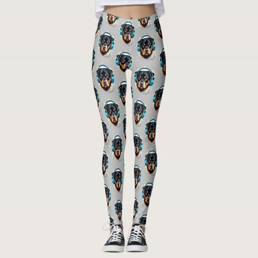 Rottweiler mit Kopfhörern Leggings 4 (Vorderseite)