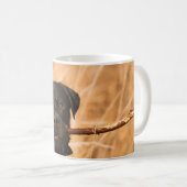 Rottweiler mit Stick Kaffeetasse (VorderseiteRechts)