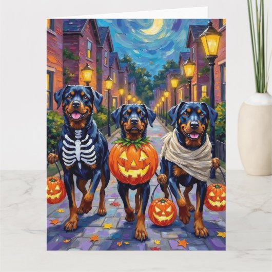 Rottweiler Trick-or-Treating In Halloween Costumes Karte (Vorderseite)