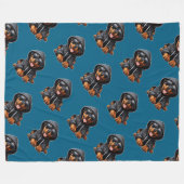 Rottweiler-Welpe in Kapuzenpullover Fleecedecke (Vorderseite (Horizontal))