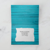 Rotwein und Seiltexte auf türkisfarbenem Holz Karte (Innenseite)