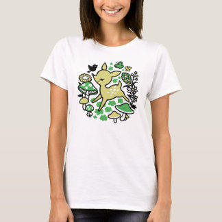 Rotwild im Wald -grün T-Shirt