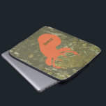 Rotwild-Kopf u. Tarnungs-Elektronik-Tasche Laptopschutzhülle<br><div class="desc">Eine Elektroniktasche,  die eine Illustration eines orange Rotwilds kennzeichnet,  gehen über einem Hintergrund der Tarnung voran.  Personifizieren Sie mit Ihrem Namen.</div>