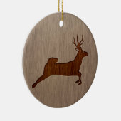 Rotwild-Silhouette graviert auf hölzernem Entwurf Keramik Ornament (Rechts)