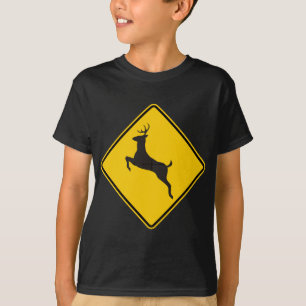 Rotwild-Überfahrt-Landstraßen-Zeichen T-Shirt