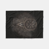 Rotwild und Vegvisir - Viking-Navigations-Kompass Fleecedecke (Vorderseite (Horizontal))