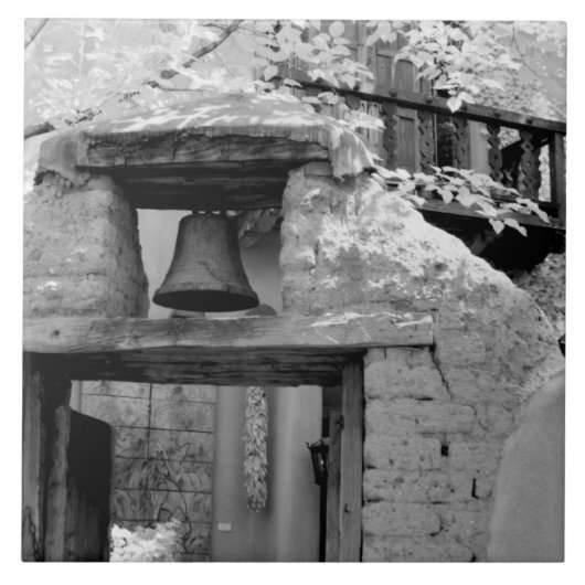 Rough adobe bell in entrway, Santa Fe, New Fliese (Vorderseite)