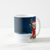 Rough Collie Dog in Snow mit Weihnachtsgeschenken Kaffeetasse (VorderseiteRechts)