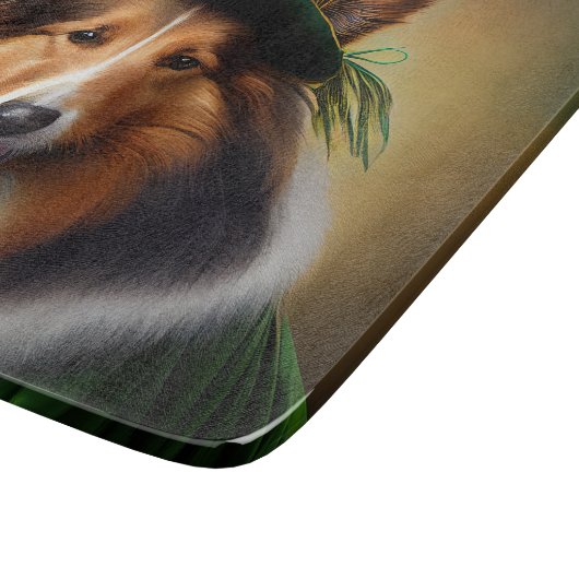 Rough Collie Dog in St. Patrick's Day Dress Schneidebrett (Ecke)