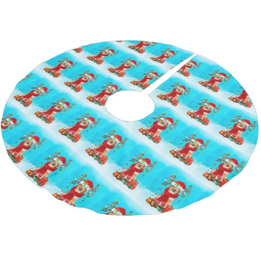 Rough Collie im Schnee mit Weihnachtsgeschenken Polyester Weihnachtsbaumdecke (Schrägansicht)