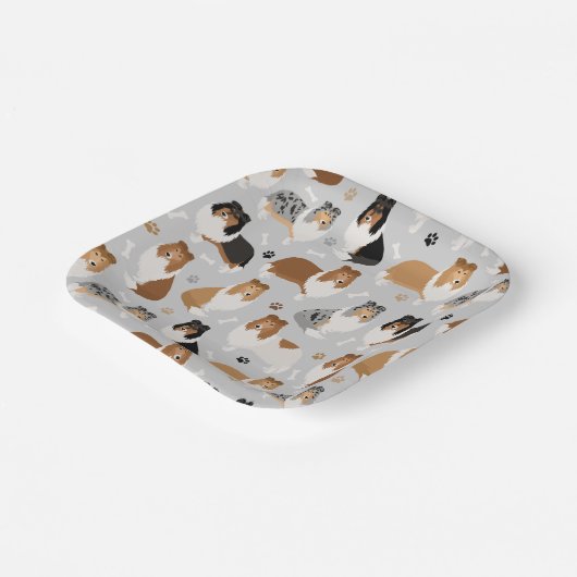 Rough Collie Paws and Bones Pappteller (Gewinkelt)
