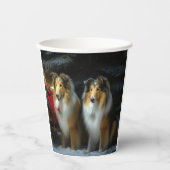 Rough Collie Snowy Sleigh Weihnachtsdekor Pappbecher (Vorderseite)
