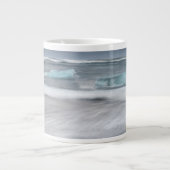 Rough Seascape mit Eis Jumbo-Tasse (Vorderseite)