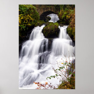 Rouken Glen Wasserfall, Glasgow, Schottland Poster
