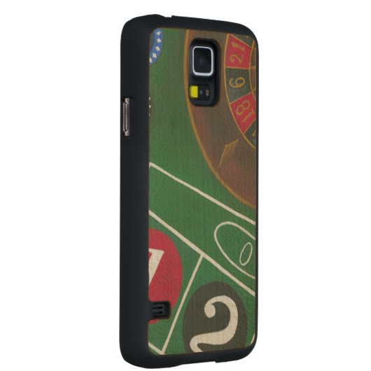 Roulettetisch mit Chips und Rädern (Rechts)