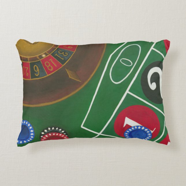 Roulettetisch mit Chips und Rädern Zierkissen (Vorderseite)