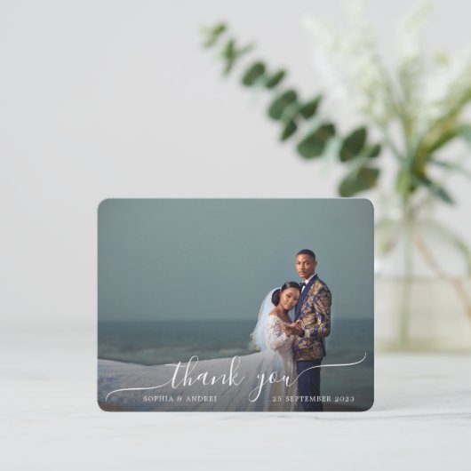 Round Corner Moderne Foto Script Border Wedding Dankeskarte (Stehend Vorderseite)