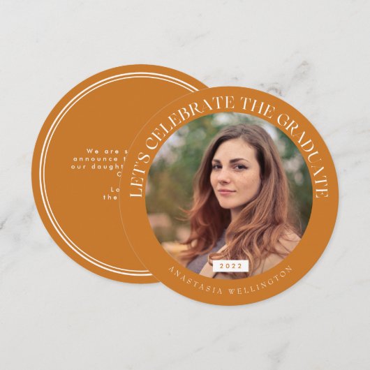 Round Ochre Typografy 2022 Foto Abschluss Einladung (Vorne/Hinten)