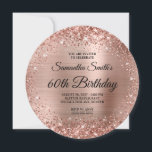 Rounded Rose Gold Glitzer Monogram 60. Geburtstag Einladung<br><div class="desc">Ein glamouröser mit Monogramm 60. Geburtstag mit abgerundeten Imitaten Rose Gold Glitzer Design, um den Kreis Einladungen. Das extravagante Schwarz-Weiß-Kalligraphie-Monogramm auf der Rückseite kann angepasst oder gelöscht werden. Das Design zeichnet sich durch einen funkelnd Rose Gold Glitzer gegen ein koordinierendes Imitat glänzend gebürstete Metallfolienbild aus. Die strahlenden und glänzenden Effekte...</div>
