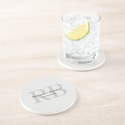 Roundweiß-graue Monogram-Manager Getränkeuntersetzer (Seite)