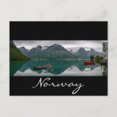 Rowboote mit Reflexion auf der norwegischen schwar Postkarte (Vorderseite)