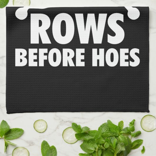 Rows Before Hows - Funny Rowing Machine Workout Geschirrtuch (Gefaltet)