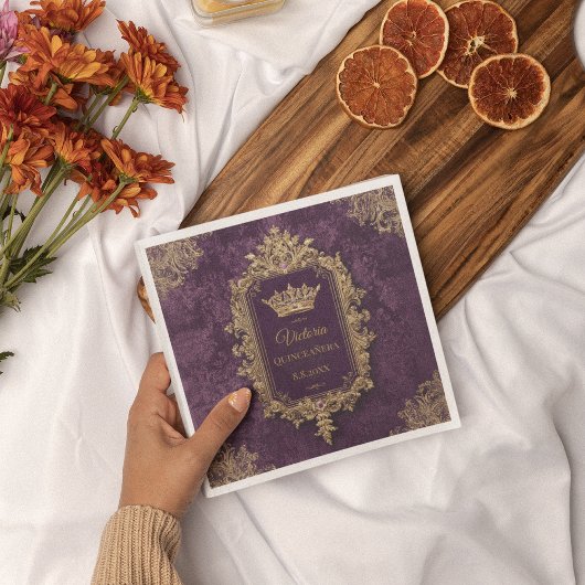 Royal Amethyst Quinceañera, Brauch Serviette