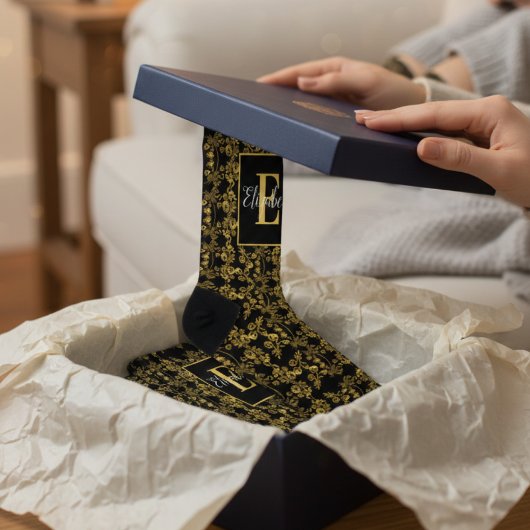 Royal Black & Gold Damask Floral Pattern Monogram Socken
