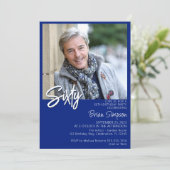 Royal Blue 60. Geburtstag Foto Einladung (Stehend Vorderseite)