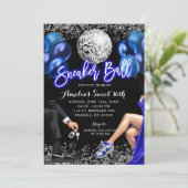 Royal Blue and Silver Disco Sneaker Ball Birthday Einladung (Stehend Vorderseite)