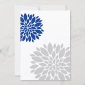 Royal Blue and Silver Gray Floral Burst Wedding Einladung (Rückseite)