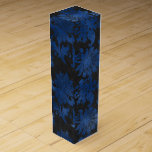 Royal Blue, Black und Silver Damask Weinbox<br><div class="desc">Rustikale Vintage Aquarellweinbox in Akzenten von königsblau,  schwarz und silber,  um die Sammlung unten zu ergänzen.</div>