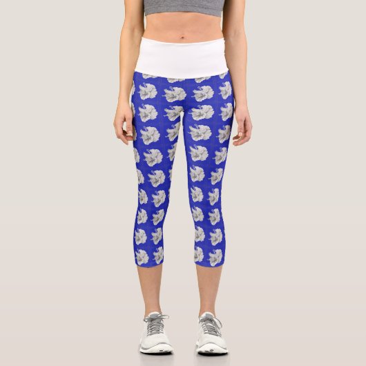 Royal Blue Capris mit White Orchids (Vorderseite)