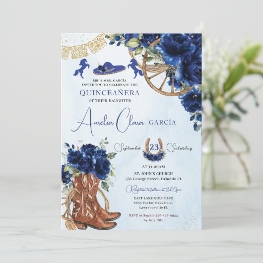 Royal Blue Floral Charro Cowgirl Quinceanera XV 15 Einladung (Stehend Vorderseite)