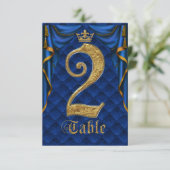 Royal Blue Gold Kronen Hochzeit Tisch Nummer 2 Einladung (Stehend Vorderseite)