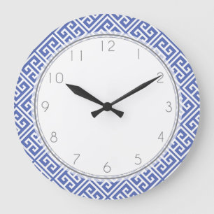Royal Blue Greek Key Pattern Große Wanduhr