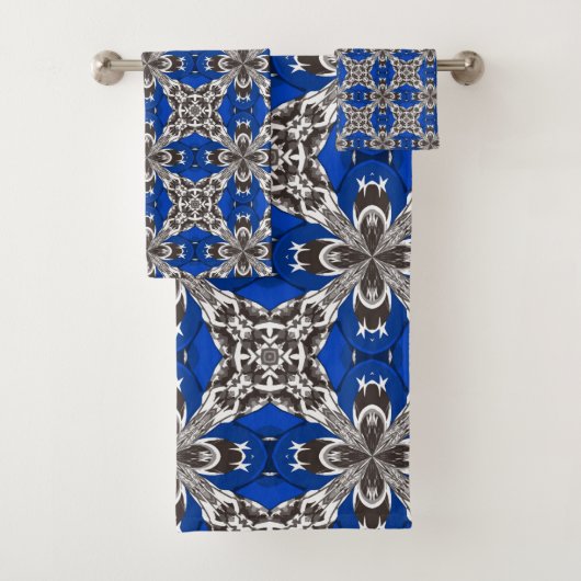 Royal Blue Grey and White Repeat Tile Pattern Badhandtuch Set (Insitu)