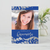 Royal Blue Imitats Silver Wirbel Foto Quinceanera Einladung (Stehend Vorderseite)