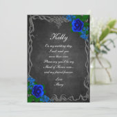 Royal Blue Rose Chalk Board Fall Trauzeugin Einladung (Stehend Vorderseite)