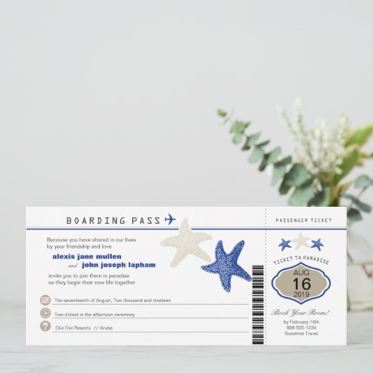 Royal Blue Tan Starfish Boarding Pass Hochzeit Einladung (Stehend Vorderseite)
