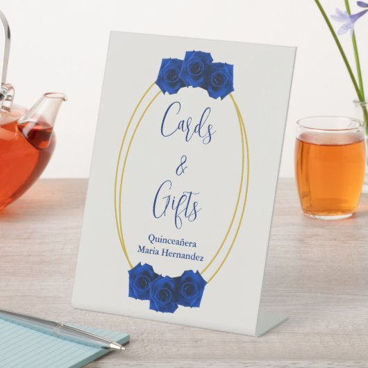 Royal Blue und Gold Geometric Quinceñera Sockelschild (In Situ)