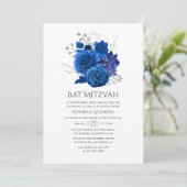 Royal Blue und Silver Floral Bat Mitzvah Einladung (Stehend Vorderseite)