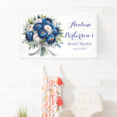 Royal Blue und Silver Glittery Peony Brautparty Banner (Insitu)
