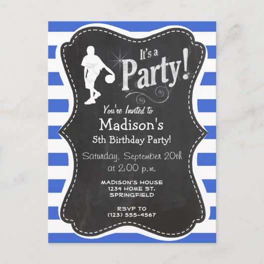 Royal Blue und White Strips; Basketball Einladungspostkarte (Vorderseite)
