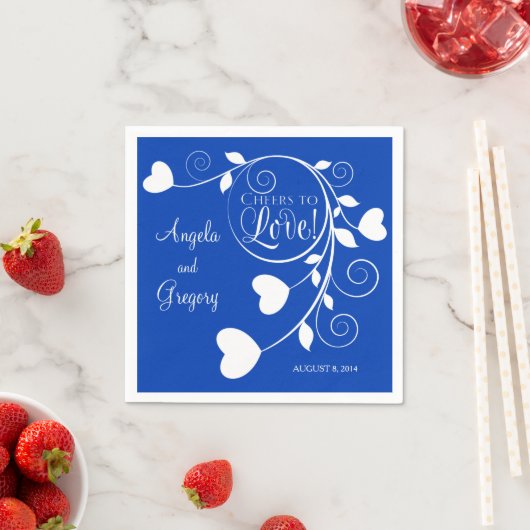 Royal Blue White Cheers to Liebe Heart Wedding Serviette (Beispiel)
