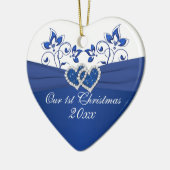 Royal Blue, White Floral Hearts 1. Weihnachten Keramik Ornament (Links)