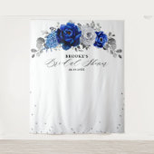 Royal Blue White Silver Floral Brautparty Wandteppich (Vorderseite)